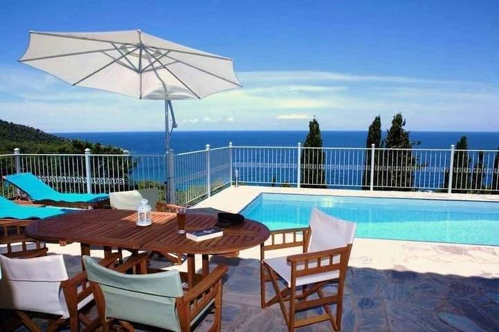 Villa für 6 Personen, mit Balkon und Garten - 1