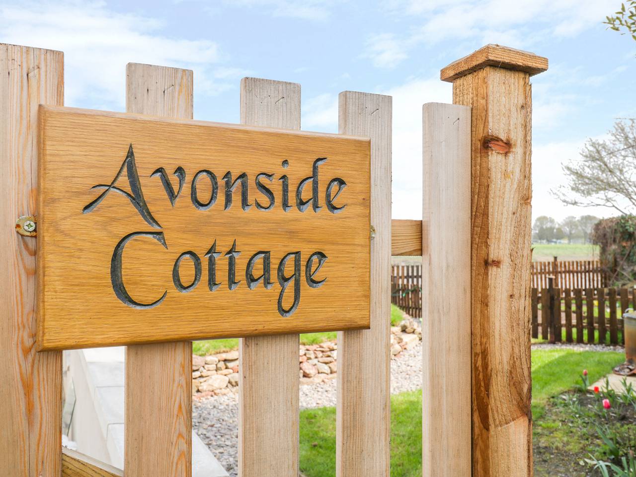 Avonside Cottage in Pill & Easton-in-Gordano, North Somerset
