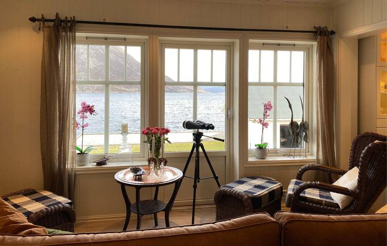 Ferienhaus für 8 Personen mit Terrasse in Vanylven