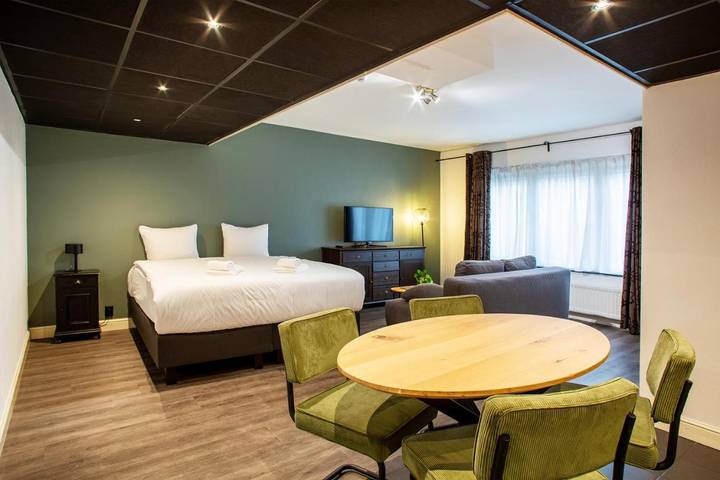 Hôtel pour 6 personnes, avec jardin à Lisse