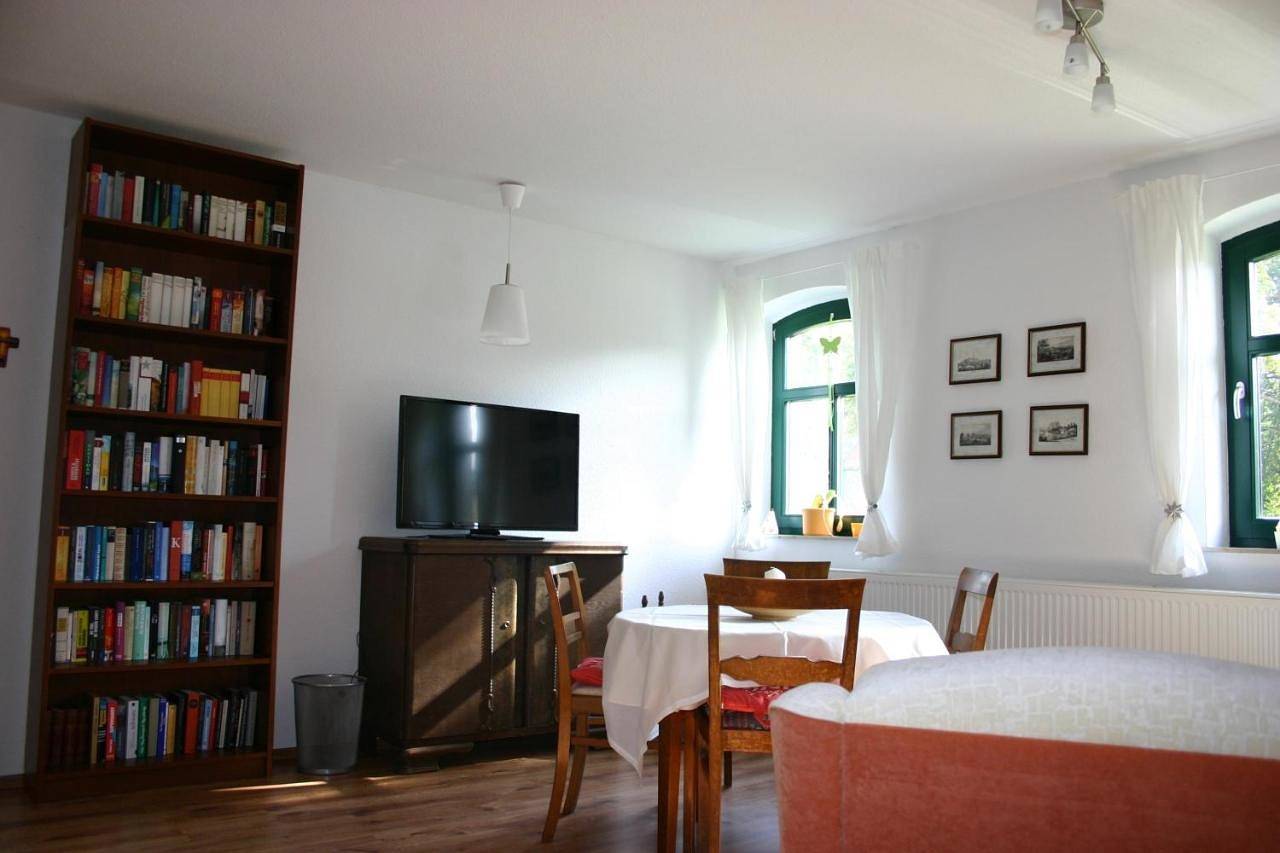 Three-Bedroom Apartment in Weißenfels, Saale-Unstrut