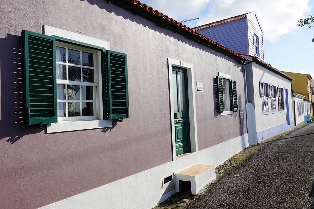 Casa Volta do Mar in Porto Pim, Horta in Horta, Faial