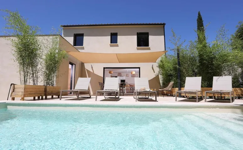 Villa pour 8 personnes, avec jardin et piscine - 1