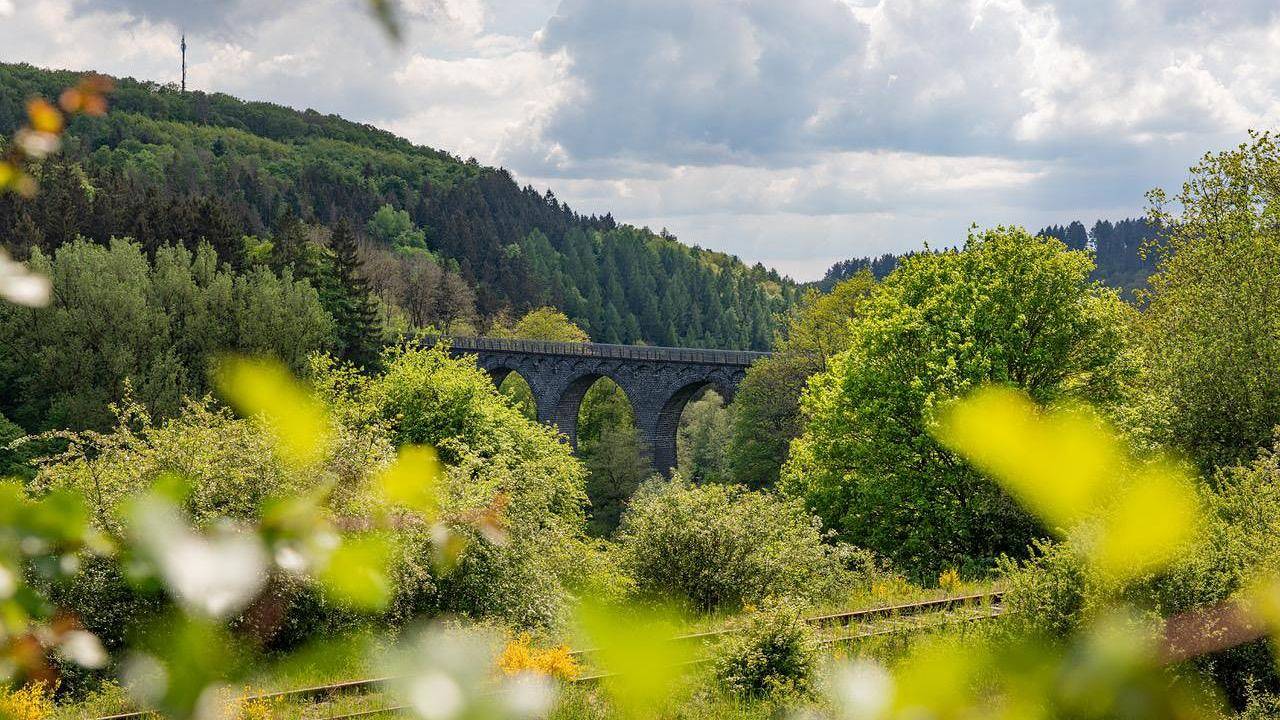 Geheel vakantieappartement, Vakantieappartement voor 4 personen met tuin in Daun, Vulkaan-Eifel