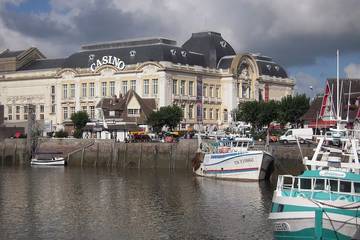 Location de vacances pour 4 personnes, avec jardin à La Chapelle-Bayvel