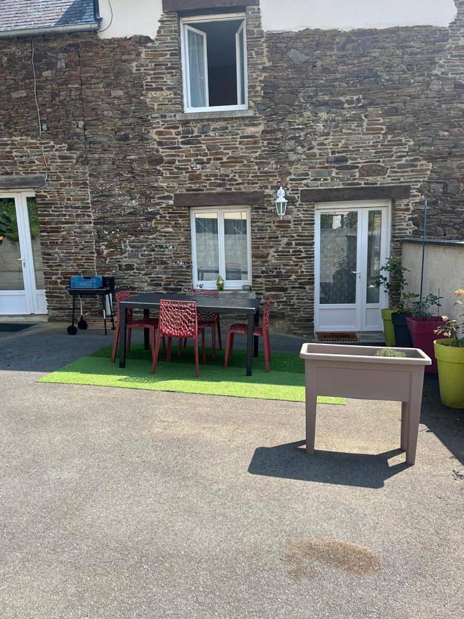 Location de vacances pour 4 personnes, avec Terrasse et Vue à Pleugueneuc - 2