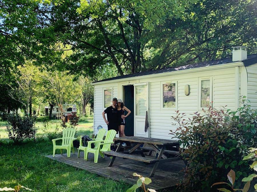 Camping Le Célé - Mobilhome 4 personnes - Rosa in Saint-Sulpice (Lot), Parc Naturel Régional des Causses du Quercy