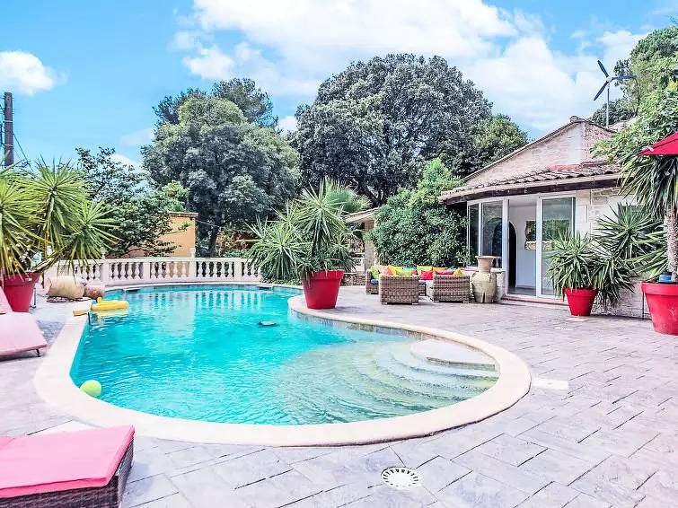 Haus 12 Personen in Nîmes, Nimes und Umgebung