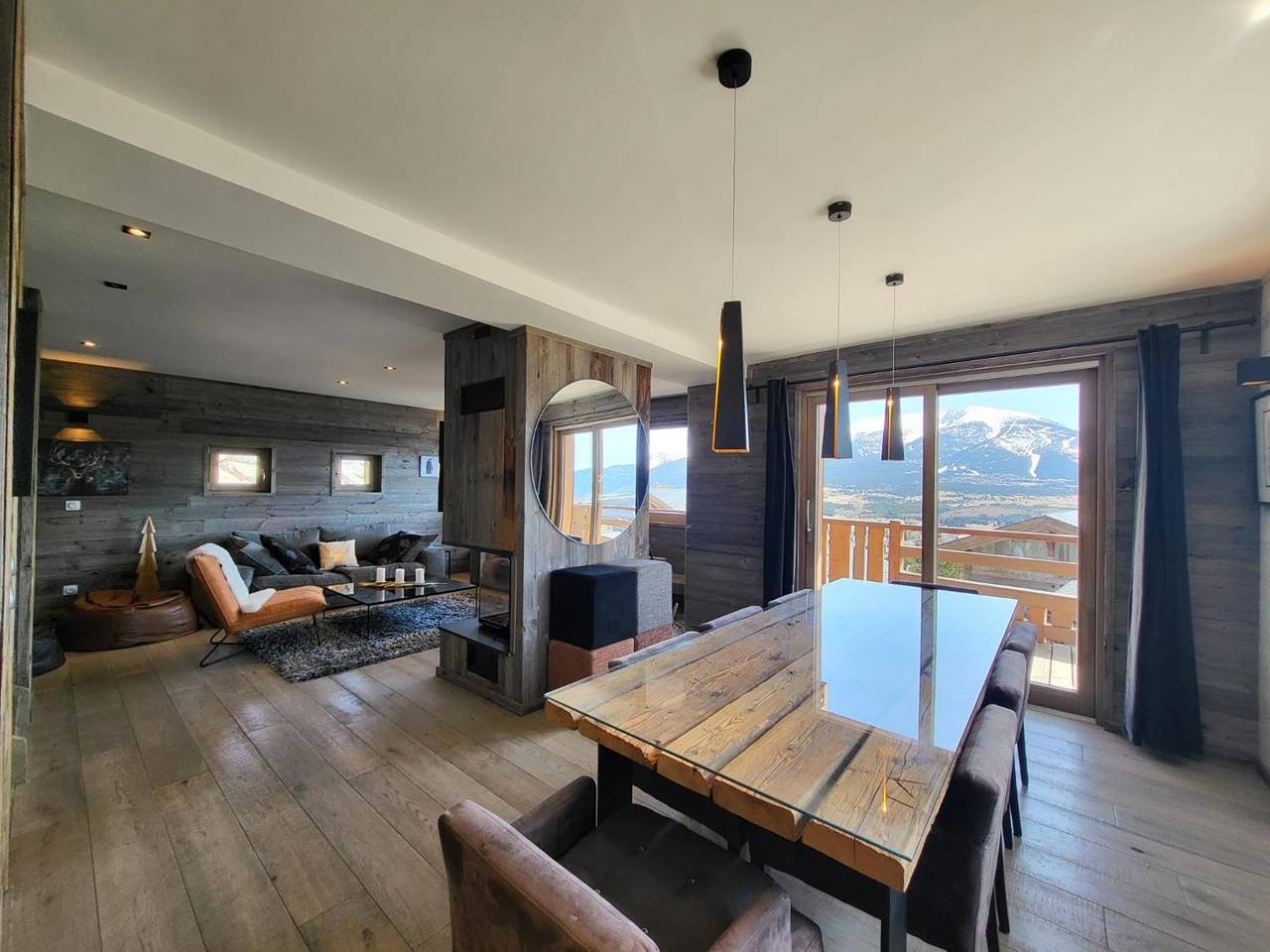 Chalet 'Vista - Bolquère' con vistas a la montaña, terraza privada y Wi-Fi in Bolquère, Región de Prades (Francia)