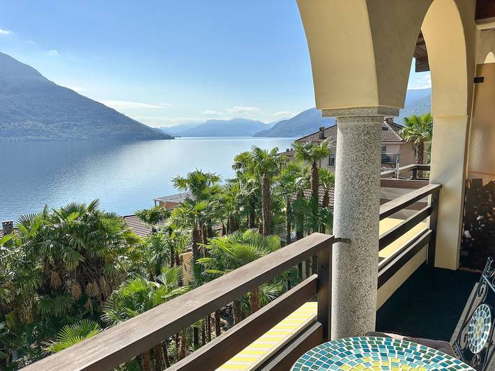 Ferienwohnung für 4 Personen, mit Balkon und Seeblick in Brissago