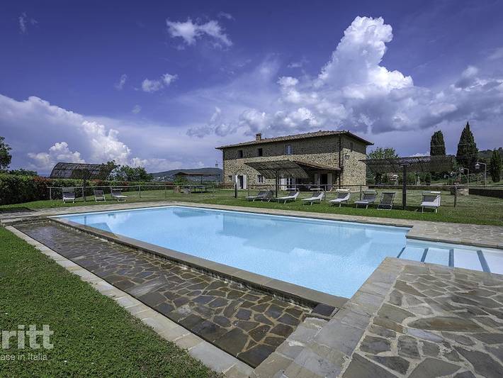 Ferienhaus für 14 Personen, mit Terrasse und Pool sowie Balkon/Terrasse