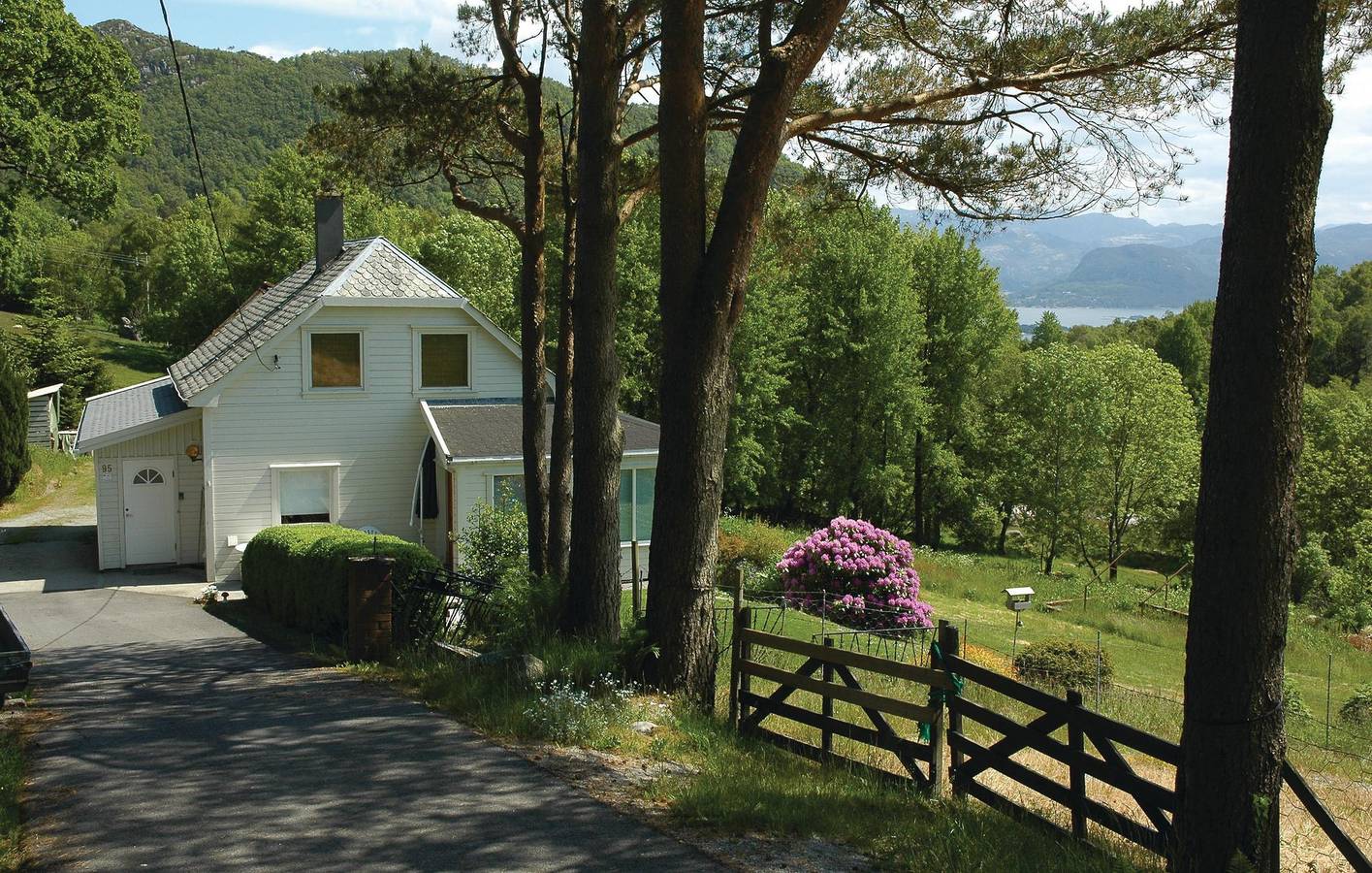 Vacation house for 8 people with yard in Strand (Rogaland)