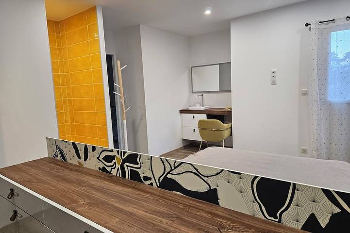New villa with pool and spa, Aubenas in Aubenas, Ardèche