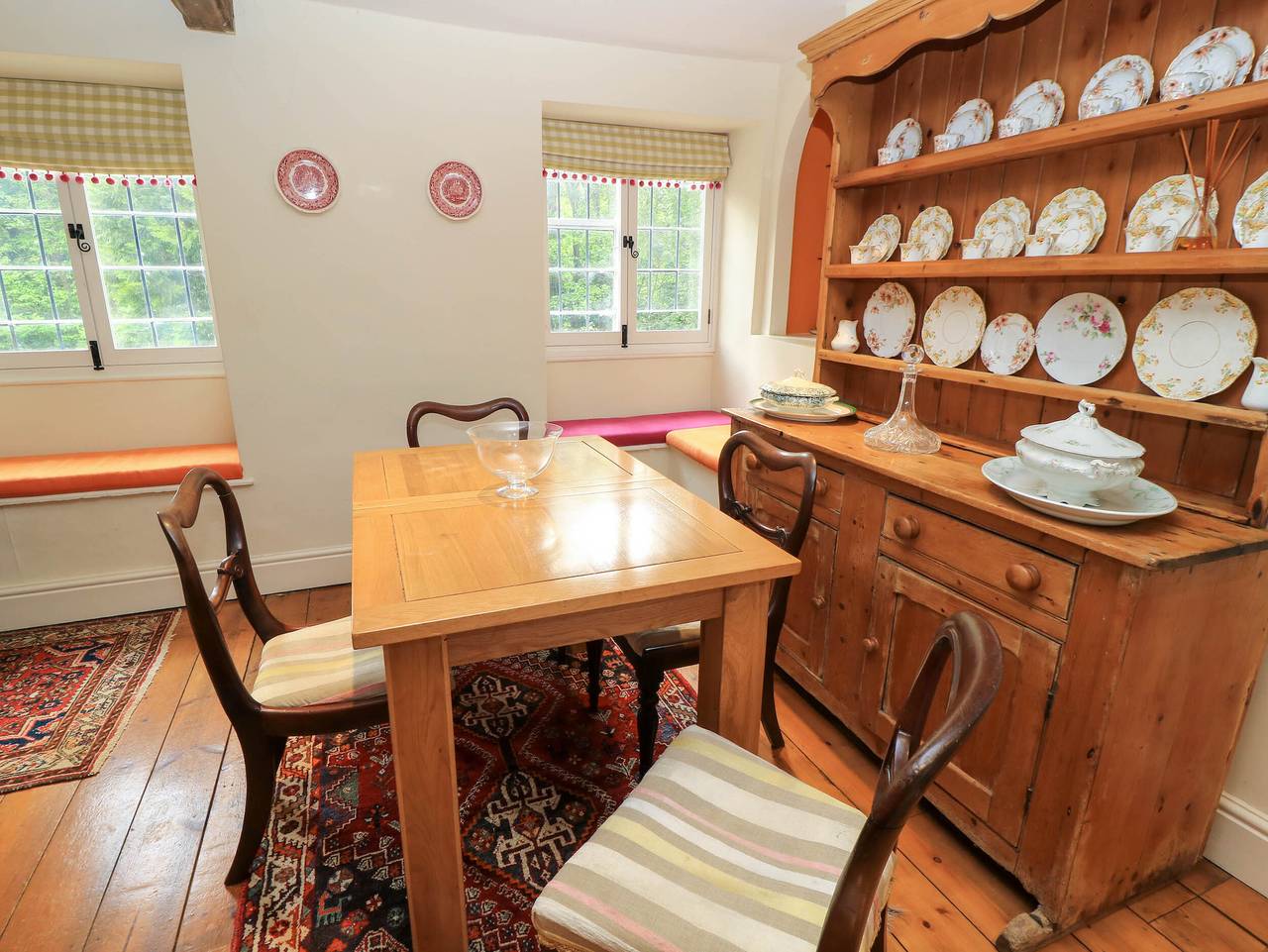 Chapel Cottage in Stroud, Gloucestershire