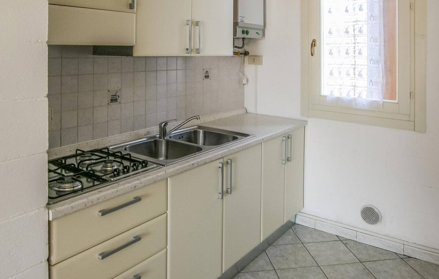 Ganze Ferienwohnung, Rückzugsort mit Meerblick - Parkplatz, Angeln, Terrasse in Rosolina Mare, Polesine