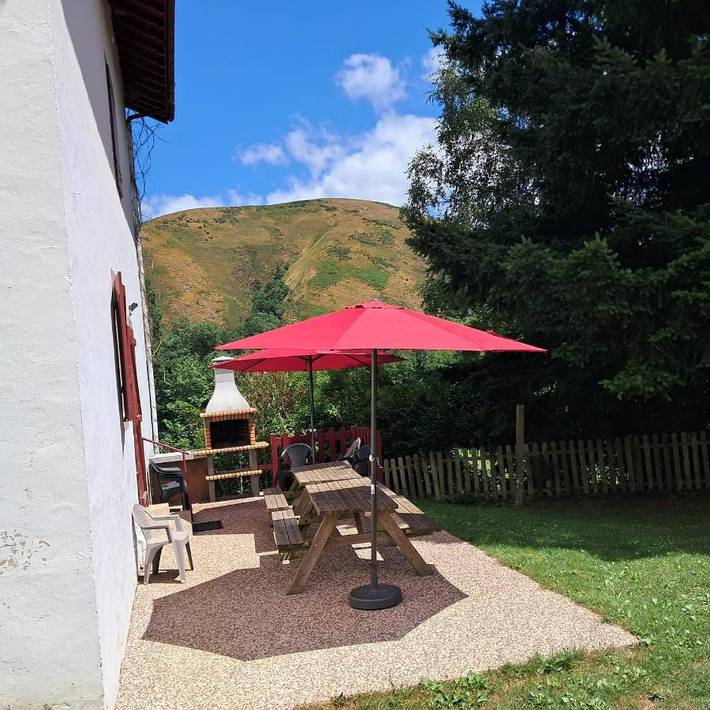 Location de vacances pour 15 personnes, avec jardin et vue à Aldudes - 2