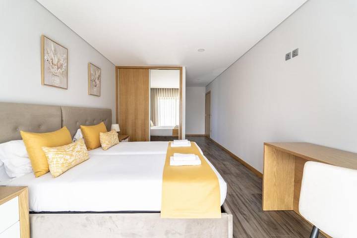 Location de vacances pour 8 personnes, avec piscine ainsi que jardin et terrasse à Cossourado - 2