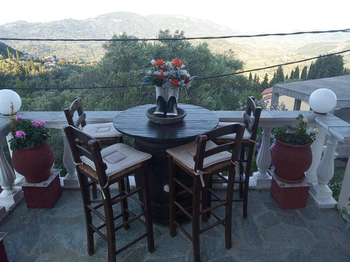 Σπιτι Αντωνησ Γιαννα House Adonis Giana in Corfou