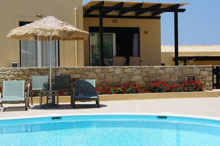 Maison Jumelée Dans Un Beau Parc De Vacances Avec Vue Sur La Mer Depuis La Terrasse in Panormos (Réthymnon), Région de Réthymnon