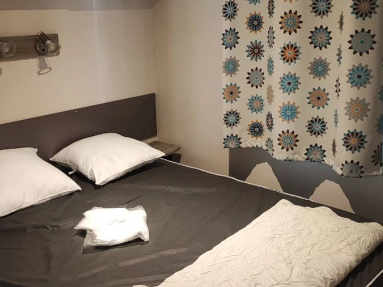 Mobil home avec clim - 6 pers. in Saint-Cyprien, Côte méditerranéenne (France)