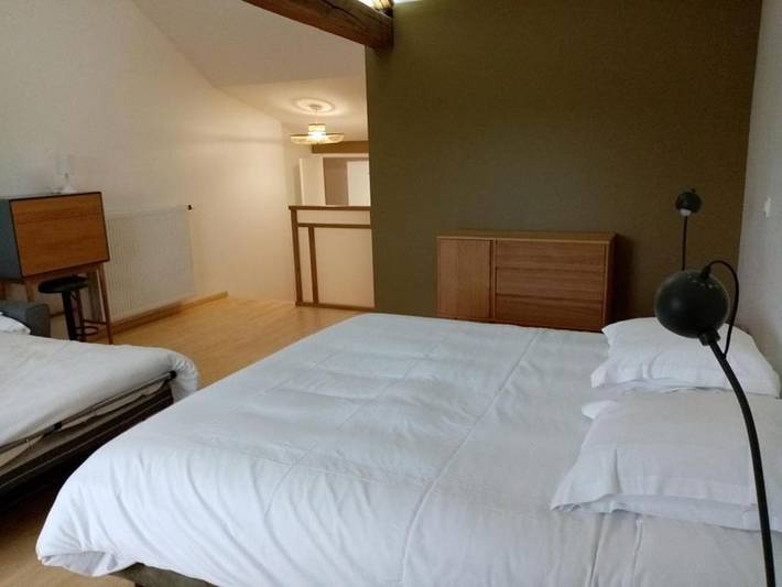 Maison d’hôte pour 3 personnes, avec jardin et terrasse à Saint-Bonnet-de-Cray