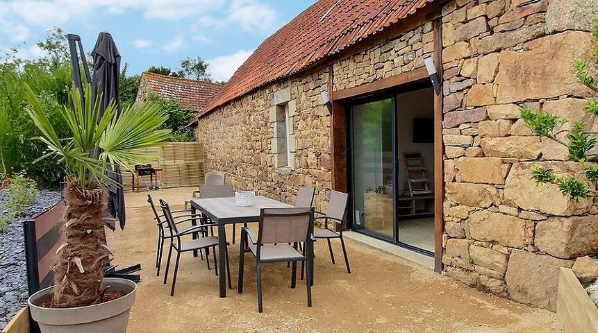 Gîte pour 2 personnes, avec Terrasse et Jardin à Ploumilliau