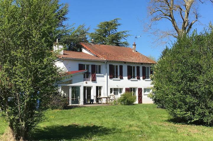 Ferme pour 6 personnes, avec jardin et balcon dans Yvelines