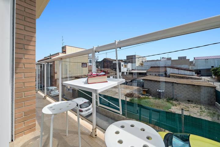 Ganze Wohnung, Ferienwohnung 'Home' mit Balkon, Wlan und Klimaanlage in La Cava, Deltebre