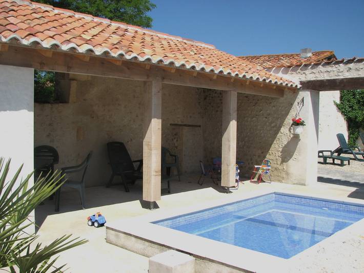 Gîte pour 4 personnes, avec Piscine à Salles-Lavalette - 2