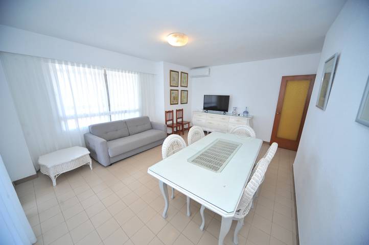 Gîte pour 9 personnes, avec terrasse, adapté aux familles à Benicasim - 2