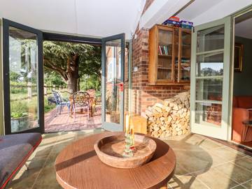 Holiday Home for 6 People in Westfield, High Weald, Photo 3