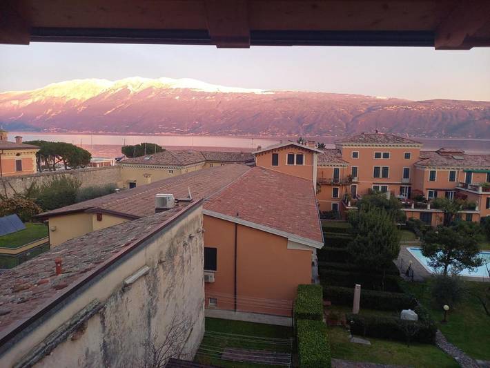 Ferienhaus für 4 Personen, mit Balkon und Terrasse sowie Ausblick und Seeblick in Bogliaco