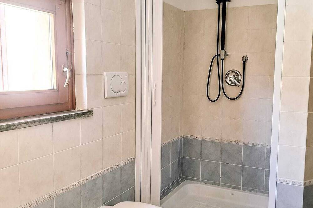 Appartamento intero, Penthouse with large terrace and sea view. 10 minutes walk to the beach! in Marina di Vasto, Vasto