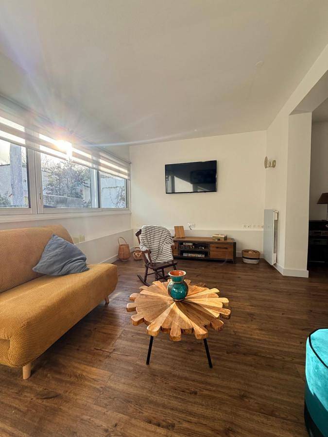 Location de vacances pour 10 personnes, avec jardin et piscine, animaux acceptés à Bruz - 4