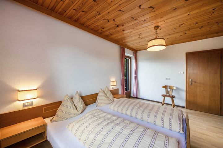 Hel lejlighed, Holiday Apartment "Grödnerhof - Heidi" Mountain View, Wi-Fi, Garden & Balcony in Karneid, Dolomiti Superski