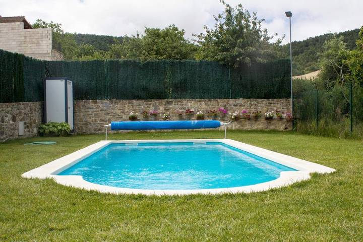 Casa rural para 7 personas, con Terraza y Jardín además de Piscina y Vistas en Leache
