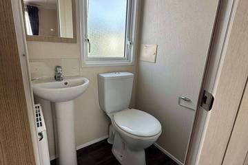 Static Caravan for 4 People in Ingoldmells, Lincolnshire, Photo 4