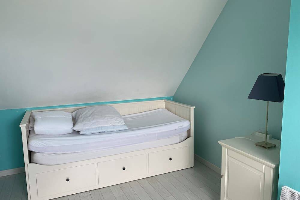 Agradable casa nueva con una vista única del mar y la isla. Playas a 750m in Le Pouldu, Clohars-Carnoët