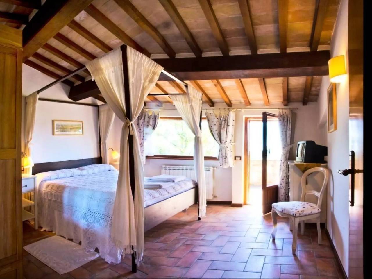 Apartamento entero, 5 estancias 4 Personas in Chiusi, Chianti