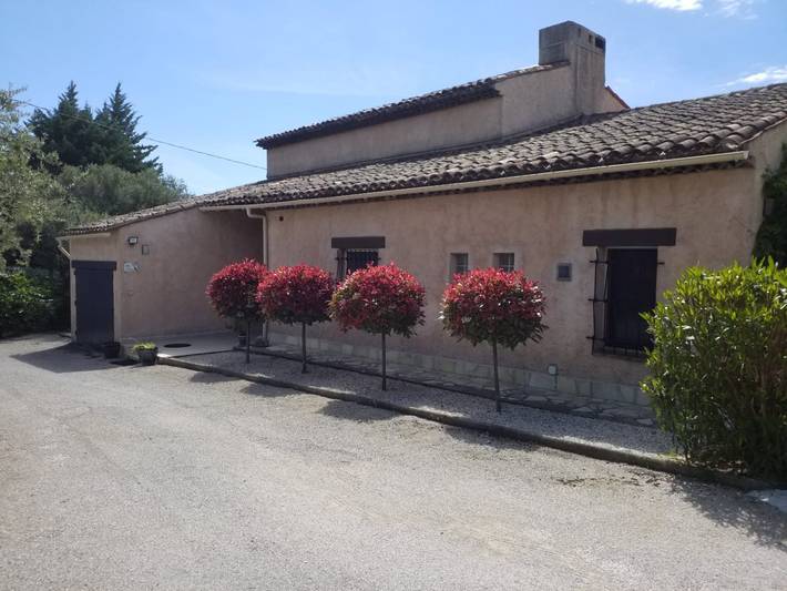 Location de vacances pour 2 personnes, avec piscine et jardin dans Pays de Fayence - 3