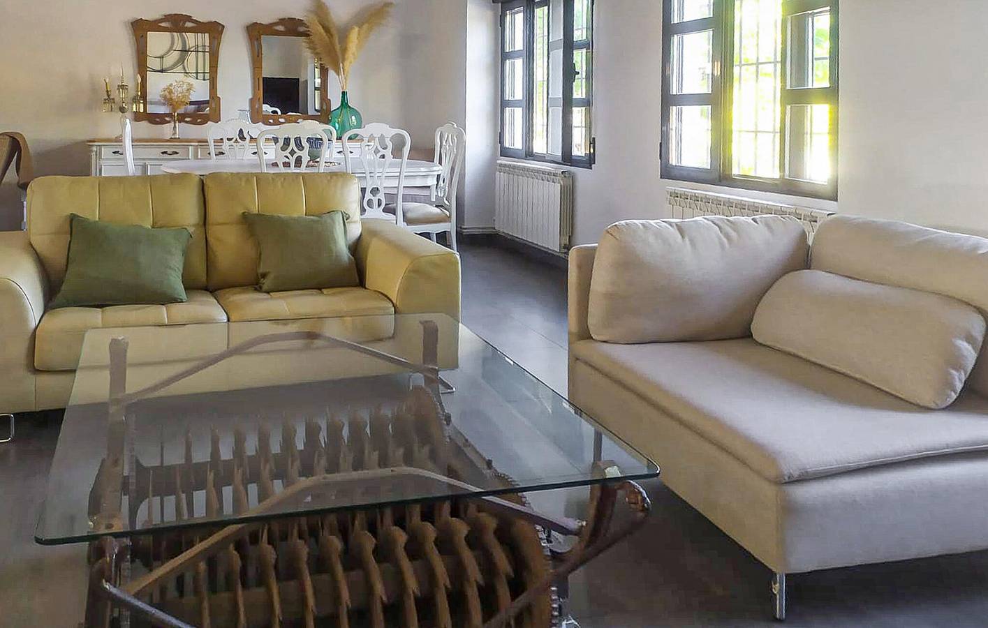 Acogedor apartamento de 2 dormitorios con piscina y terraza, a 1 km de Ermita Nueva in Ermita Nueva, Alcalá la Real