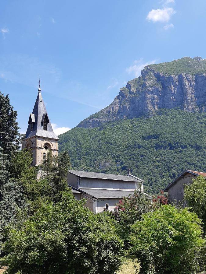 Location de vacances pour 4 personnes, avec vue ainsi que piscine et terrasse à Saint-Égrève - 4