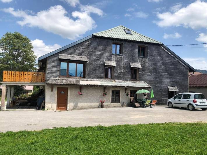 Location de vacances pour 14 personnes, avec Balcon et Terrasse ainsi que Jardin et Vue dans Lac des Rousses