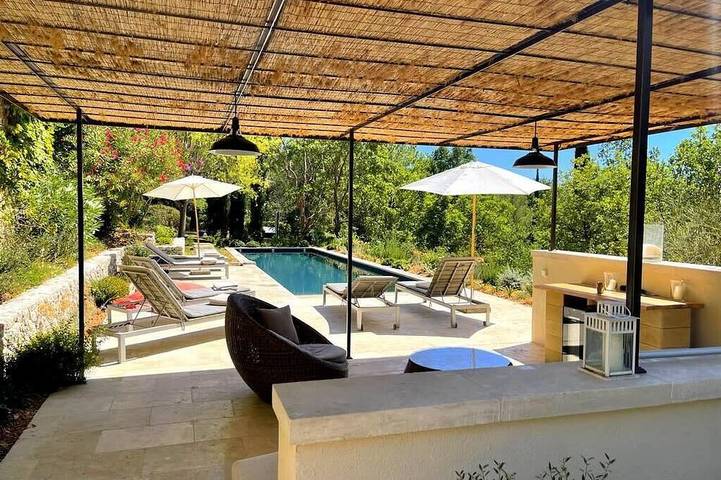 Holiday home for 14 people, with garden and hot tub - 1