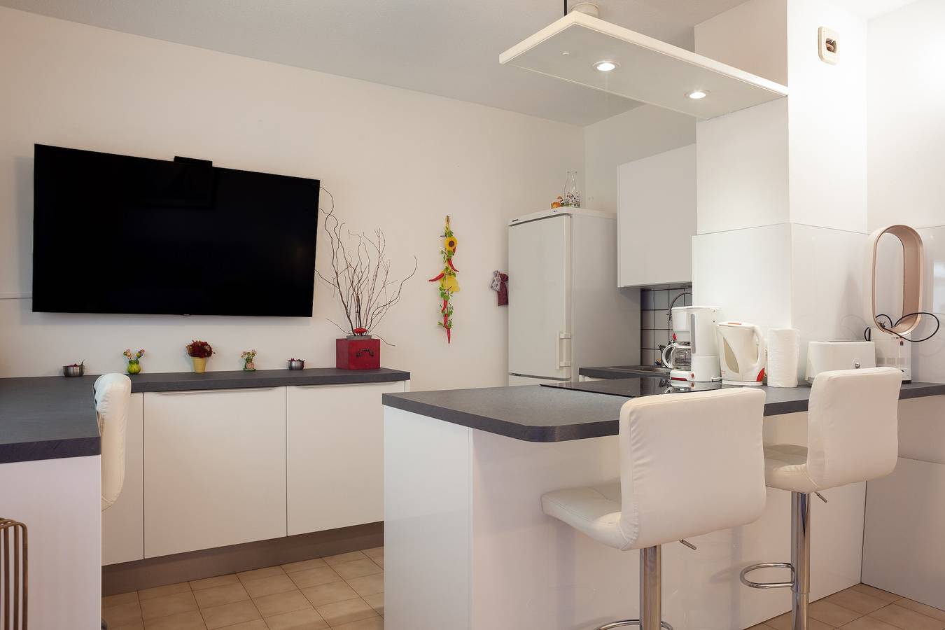Estudio entero, Estudio "Cerca de las Playas" con logia privada y Wi-Fi in Le Pradet, Costa mediterránea (Francia)