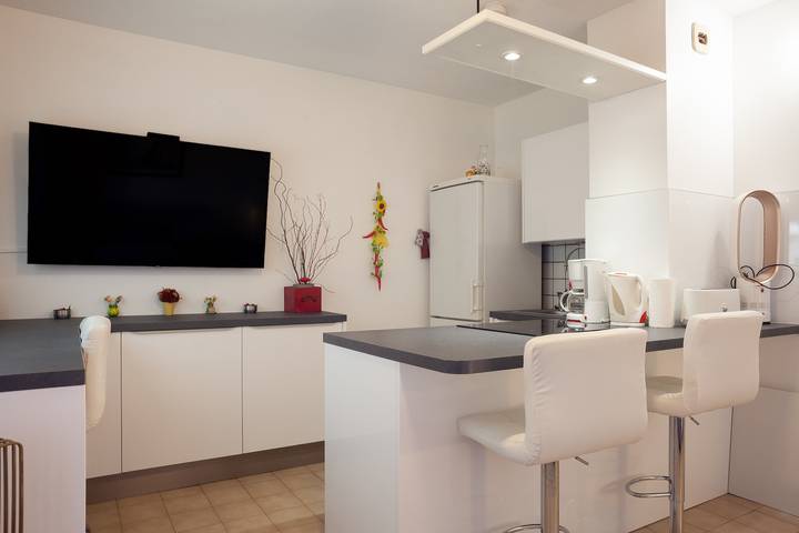 Estudio entero, Estudio "Cerca de las Playas" con logia privada y Wi-Fi in Le Pradet, Costa mediterránea (Francia)