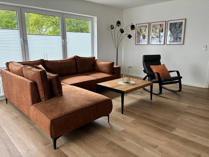 Ferienwohnung für 5 Personen, mit Terrasse und Garten sowie Seeblick und Ausblick in Ihlow - 2