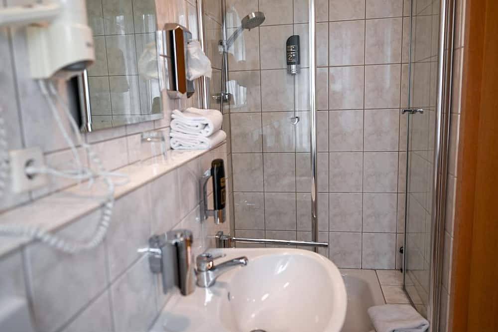 Doppelzimmer Eifel-Land Dusche/Wc - Eifelhotel Fuchs in Boos (Eifel), Boos