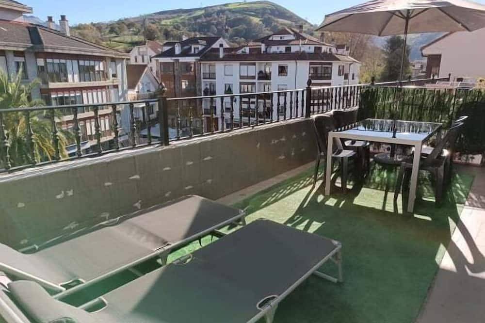 Apartamento entero, Apartamento con terraza en los Valles Pasiegos in Selaya, Cordillera Cantábrica