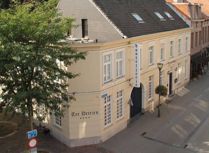 Hotel voor 3 personen, met Terras en Tuin in Turnhout